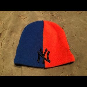 New York Mets (or Yankees?) beanie hat by New Era OS